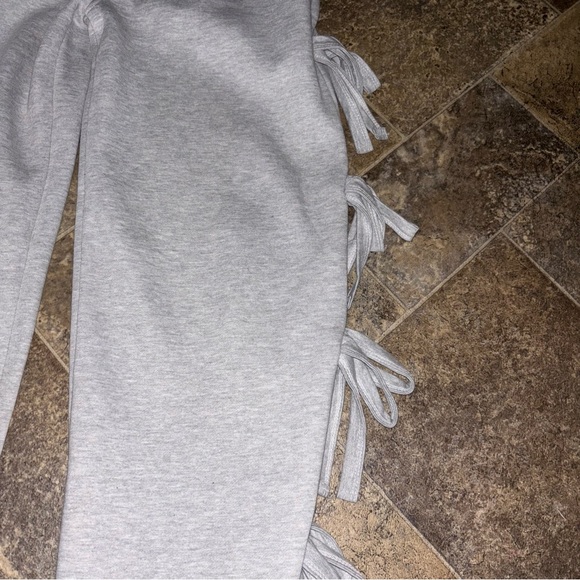 NWT Prettylittlething Petite wide leg joggers with bow details - Picture 4 of 7